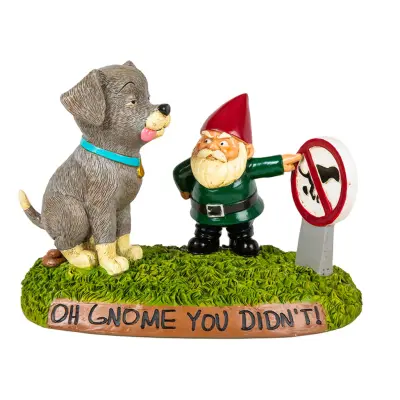 Trädgårdstomte Hundbajs