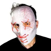 Blodig Vit Mask